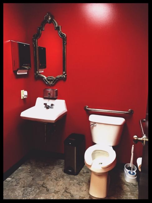 Tattoo Shop, Bathroom